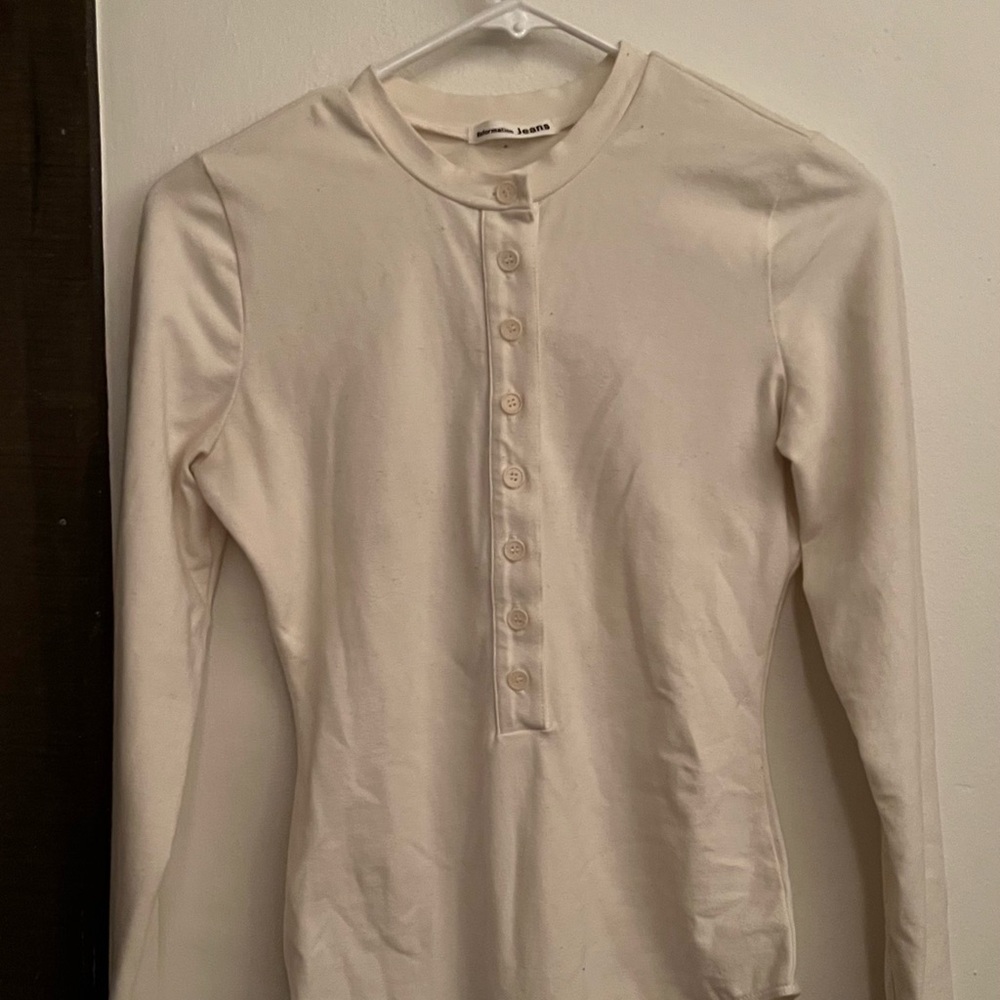 This fits SO well. Super comfy and soft as well!